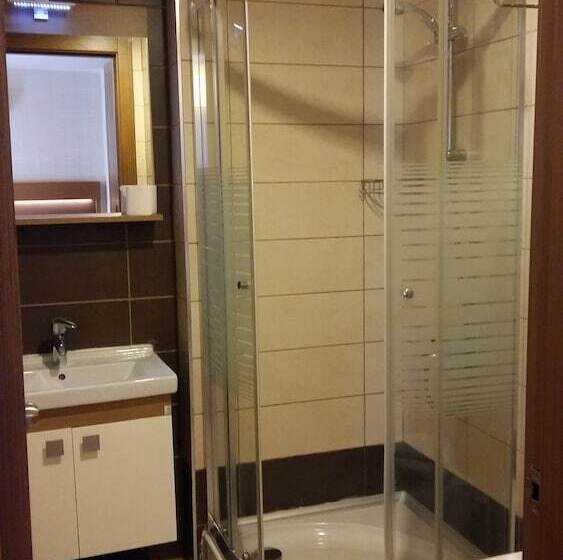 חדר סטנדרט, Supreme