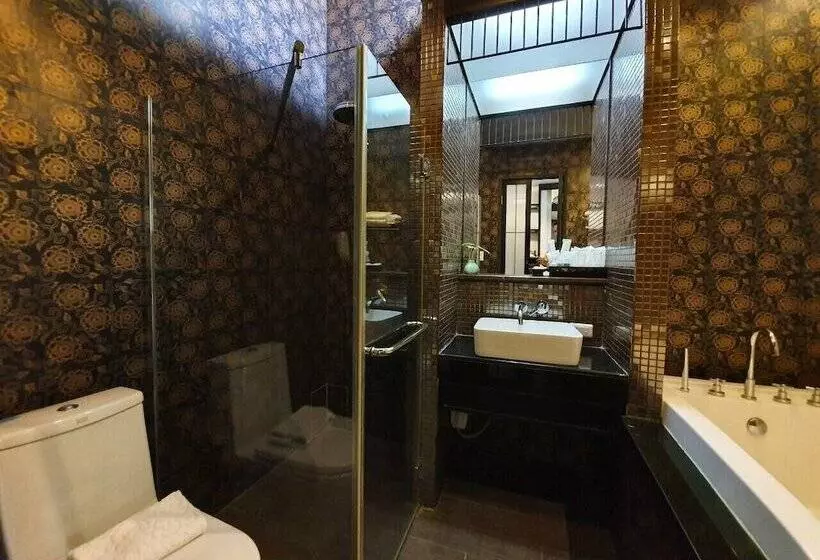 Deluxe-huone, Tharaburi Resort