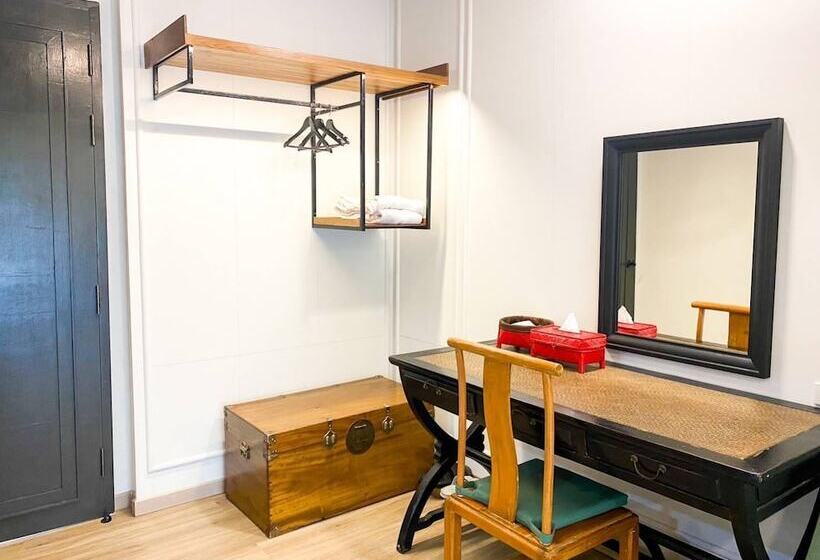 חדר דלוקס, Tharaburi Resort