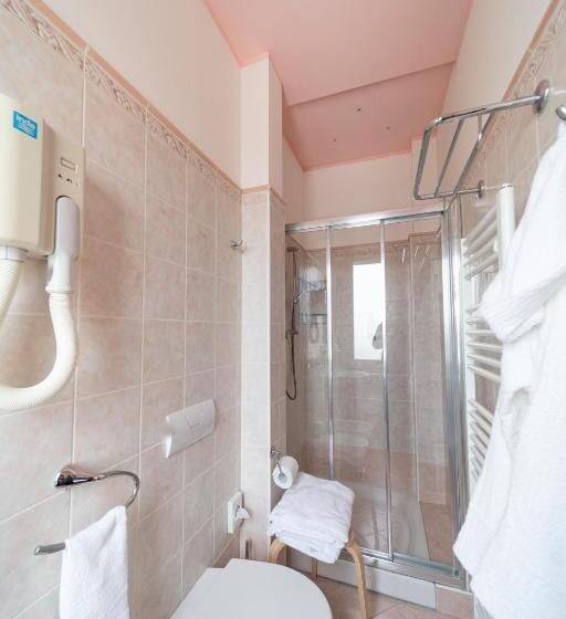 اتاق استاندارد با بالکن و چشم‌انداز دریا, Ancora