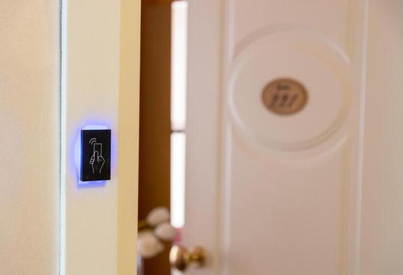 سوییت با چشم‌انداز دریا, Ancora