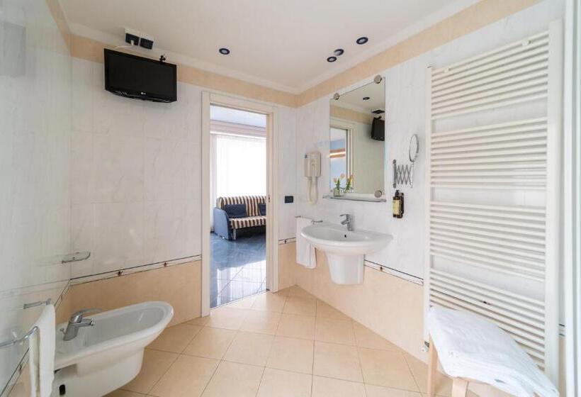 سوییت با چشم‌انداز دریا, Ancora