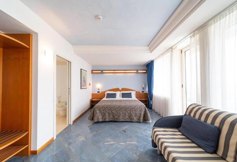 سوییت با چشم‌انداز دریا, Ancora