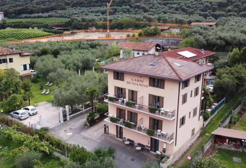 Трехместный Номер Стандарт с Балконом, Garnì Beniamino