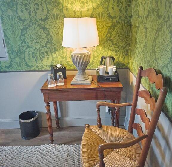 Pokój Standard, Le Fruit Défendu