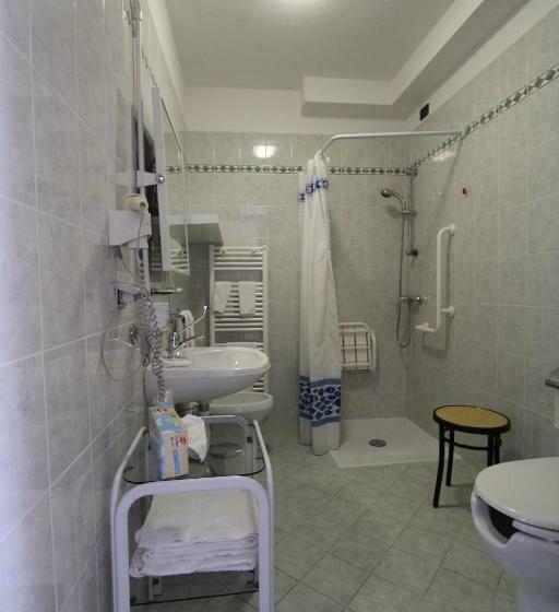 غرفة قياسية مزوَّدة بشُرفة, Marea