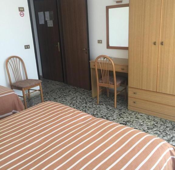 Triple Room Sea View, Margherita