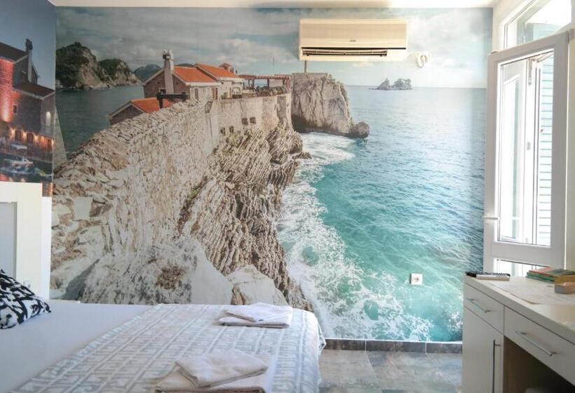 استودیوی استاندارد, Kuca Radovic