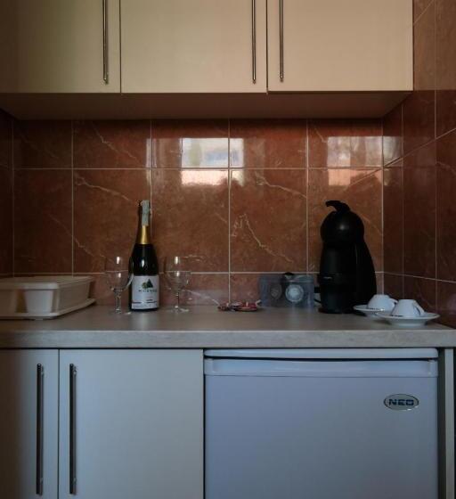 استودیو کامفورت, Kuca Radovic