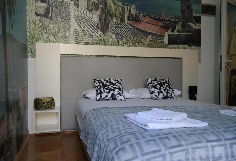 اتاق استاندارد با بالکن, Kuca Radovic