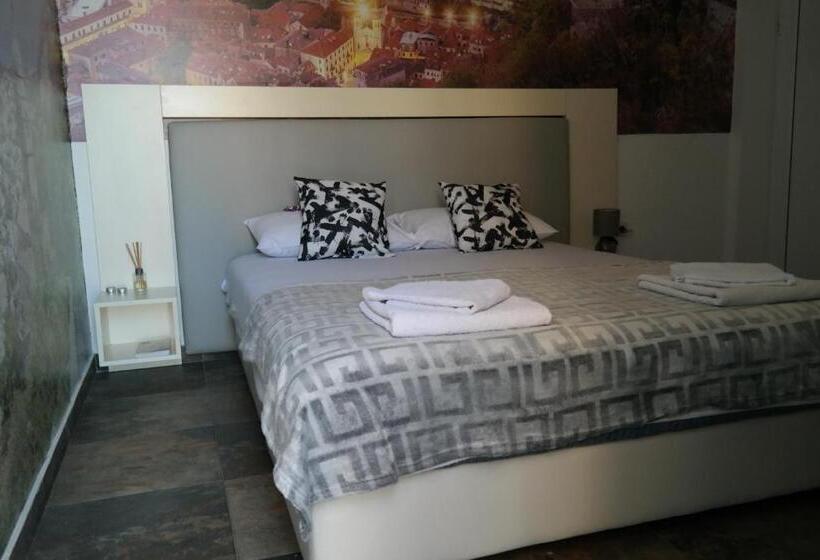 اتاق استاندارد با بالکن, Kuca Radovic