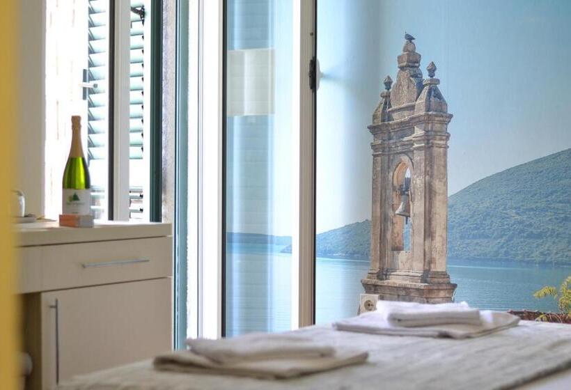 اتاق استاندارد با بالکن, Kuca Radovic