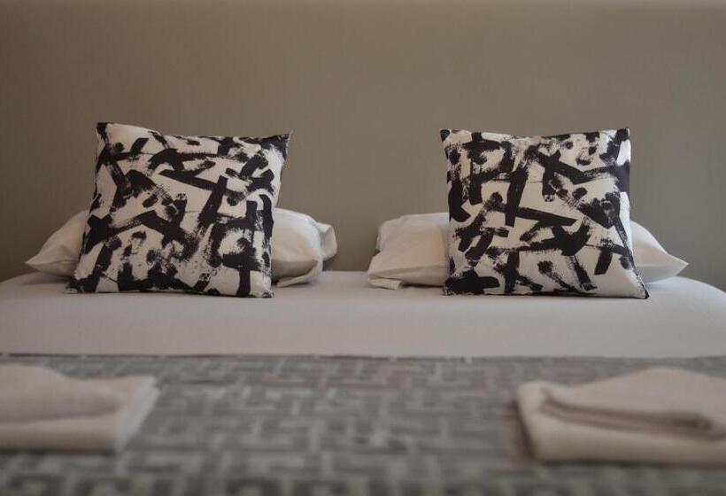 اتاق استاندارد سه تخته با بالکن, Kuca Radovic