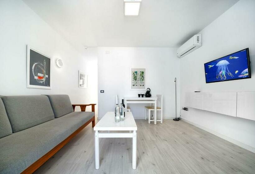 شقة غرفة واحدة, Atlantic Sun Beach - Gay Men Only