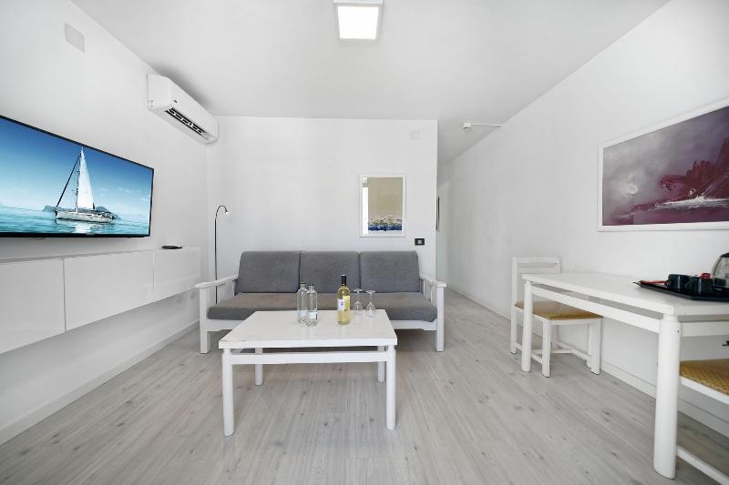 شقة غرفة واحدة, Atlantic Sun Beach - Gay Men Only