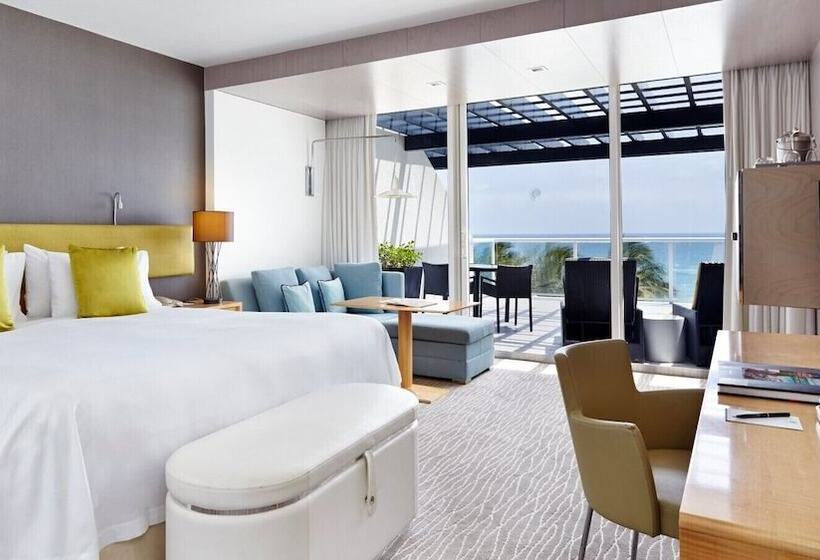 غرفة قياسية سرير مزدوج مطلة على البحر, Beach Club At The Boca Raton