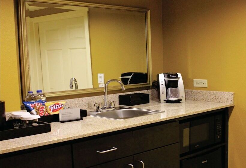 سوییت, Embassy Suites By Hilton Laredo