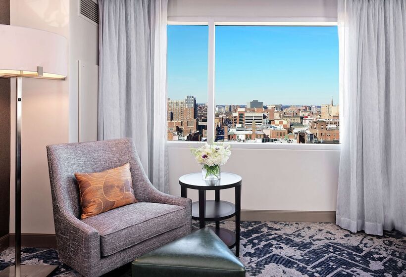 适合残疾人使用的标准间, Hilton Baltimore Inner Harbor