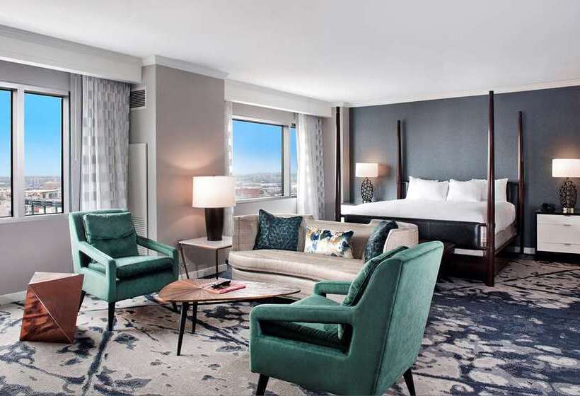 带大床的套房, Hilton Baltimore Inner Harbor