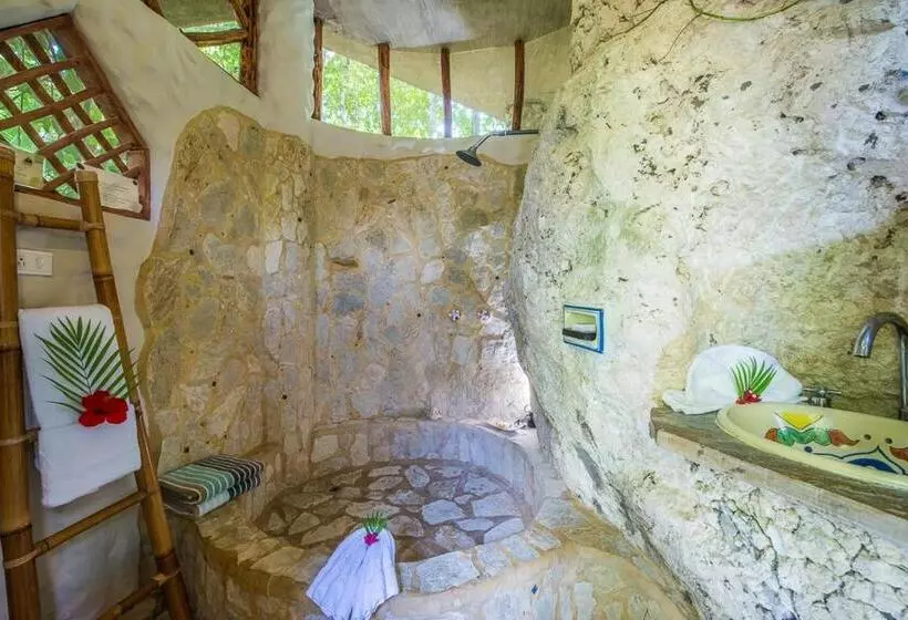 بانگلوی استاندارد, Natura Cabana Boutique Hotel & Spa By Mint