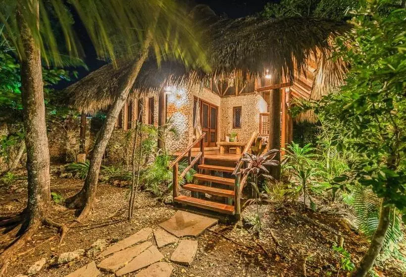بانگلوی استاندارد, Natura Cabana Boutique Hotel & Spa By Mint