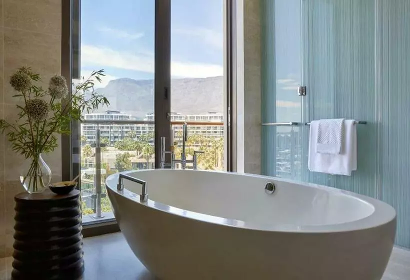 اتاق استاندارد با تخت بزرگ, One&only Cape Town