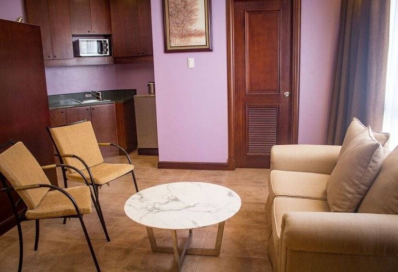 جناح جونيور, Royal Bellagio