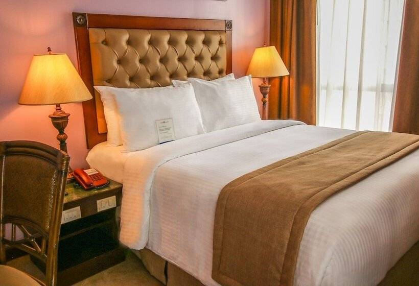 جناح جونيور, Royal Bellagio