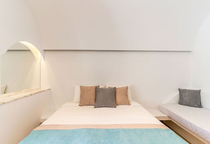 이코노미 룸, Kafieris View