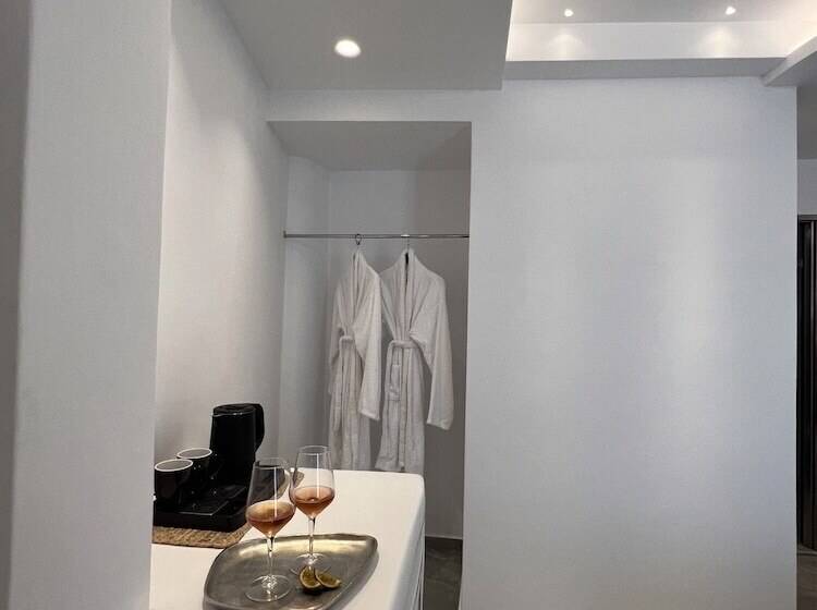 수피리어 스위트 바다 전망, Kafieris View