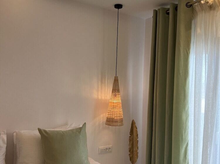 수피리어 스위트 바다 전망, Kafieris View