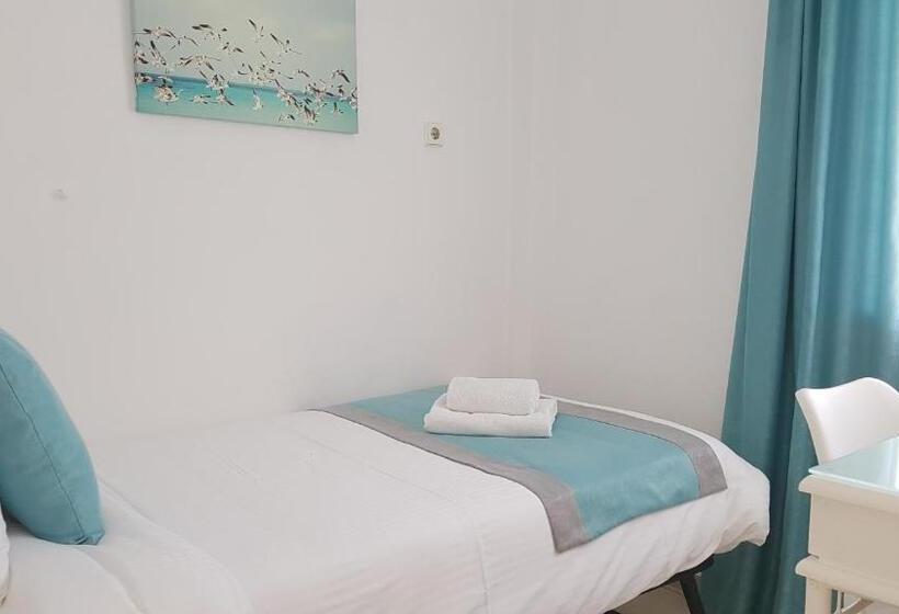 패밀리 룸 측면 바다 전망, Kafieris View