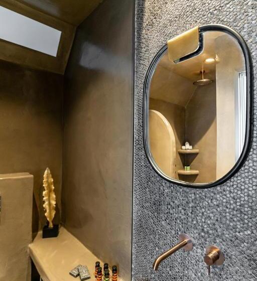 수피리어 스위트 바다 전망, Kafieris View