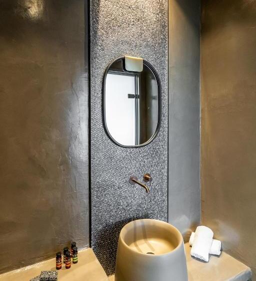 수피리어 스위트 바다 전망, Kafieris View