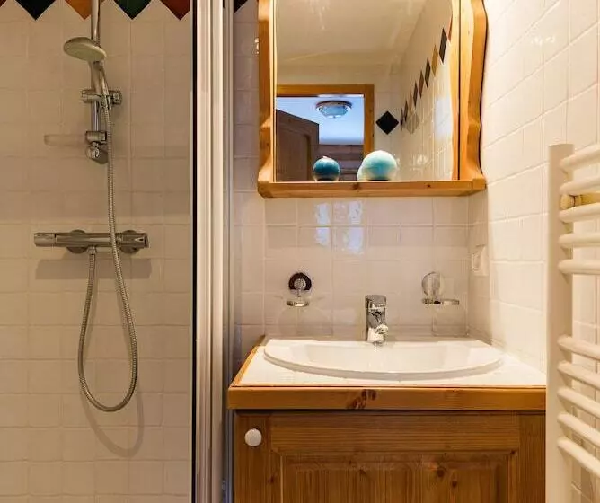 , Lagrange Vacances Le Hameau Du Rocher Blanc