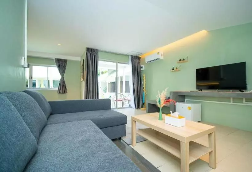 سوییت جونیور, Maiiam Bungalows Kata Beach
