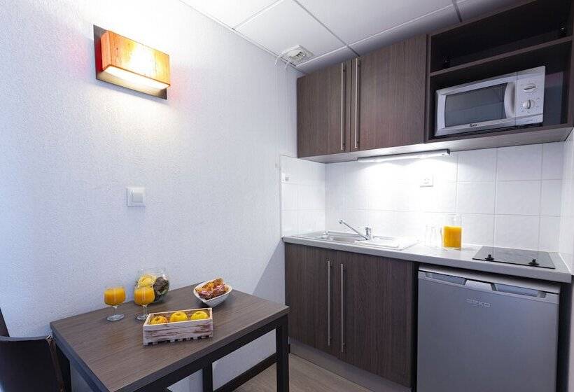 Студия Superior, Comfort Aparthotel Nimes Centre