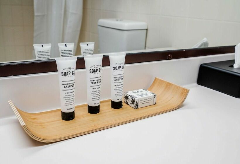 غرفة قياسية سرير مزدوج, The Benson