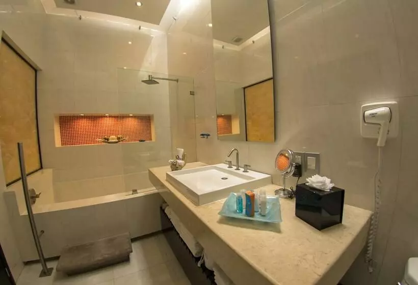 سوییت اجرایی, Cantera 10 Hotel Boutique