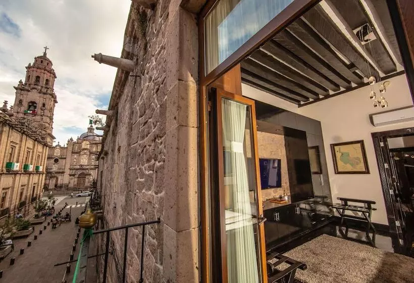 سوییت جونیور, Cantera 10 Hotel Boutique
