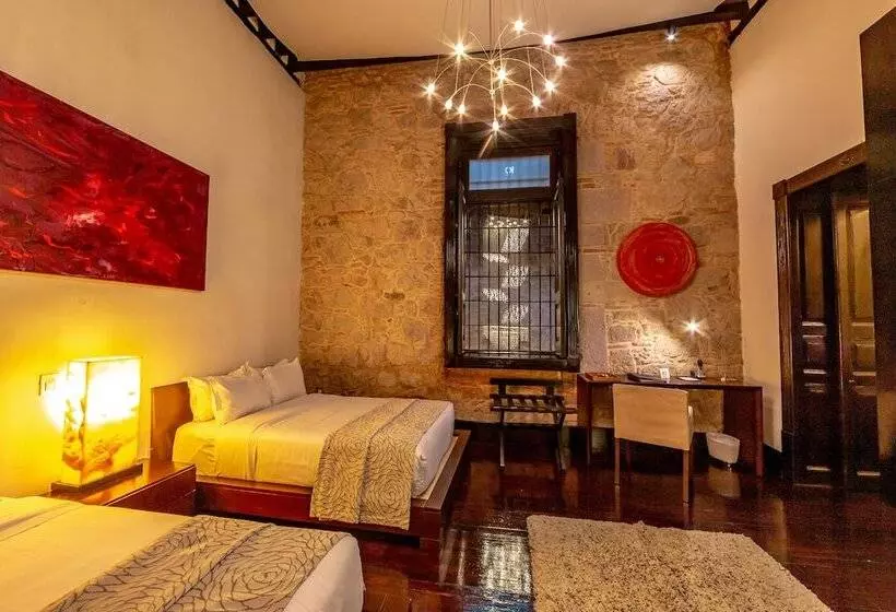 سوییت جونیور, Cantera 10 Hotel Boutique