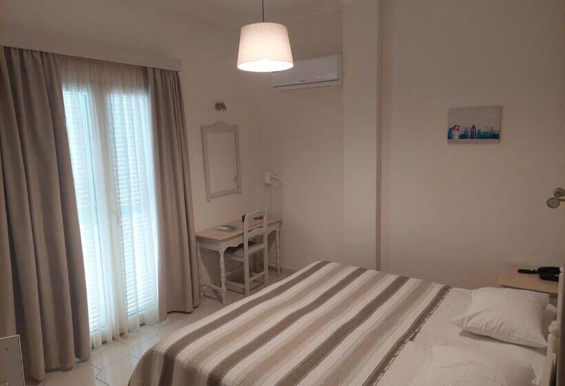 غرفة قياسية رباعية مطلة على الحديقة, Alkyon