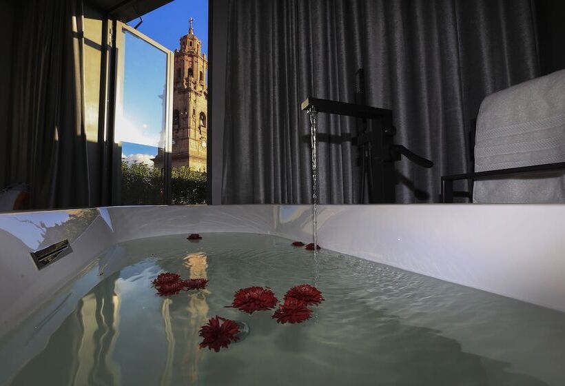 סוויטה, Cantera 10 Hotel Boutique