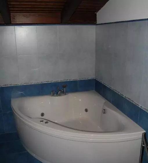 デラックスルーム, Vitorio