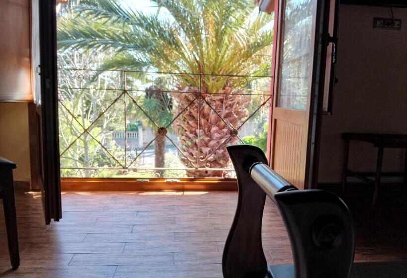 חדר דלוקס, Vitorio