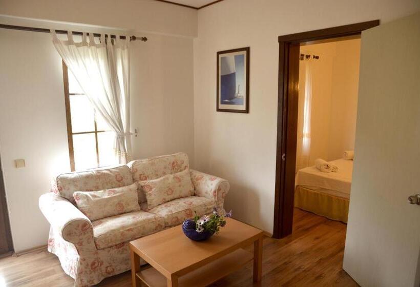 Семейный Номер, Efe Hotel Gocek