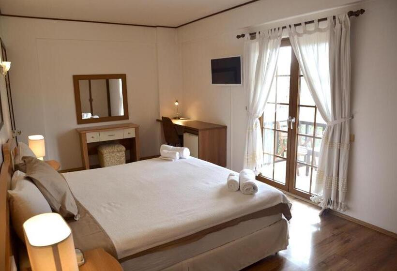 Семейный Номер, Efe Hotel Gocek