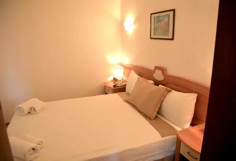 اتاق خانوادگی, Efe Hotel Gocek