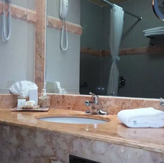 اتاق لوکس با تخت بزرگ, Gran Real Yucatan
