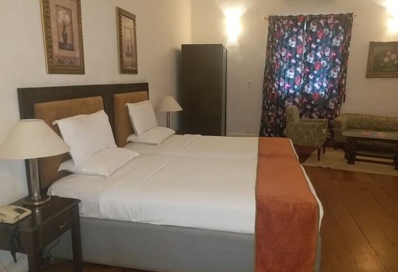 سوئیت رویال, Jayamahal Palace